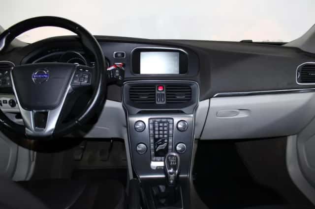 Volvo V40 (2013) thumbnail 3