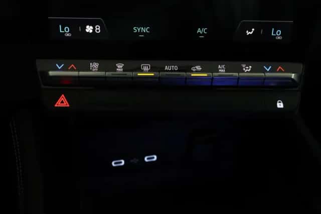 Renault Austral (2024) thumbnail 6