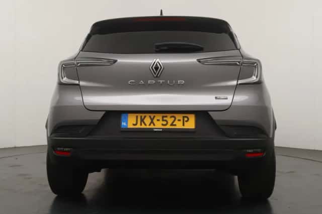 Renault Captur (2025) thumbnail 4