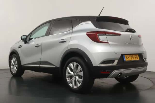 Renault Captur (2020) thumbnail 3