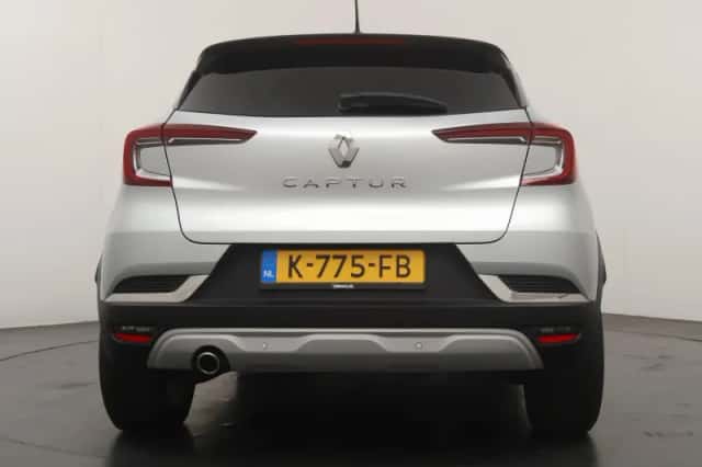 Renault Captur (2020) thumbnail 4
