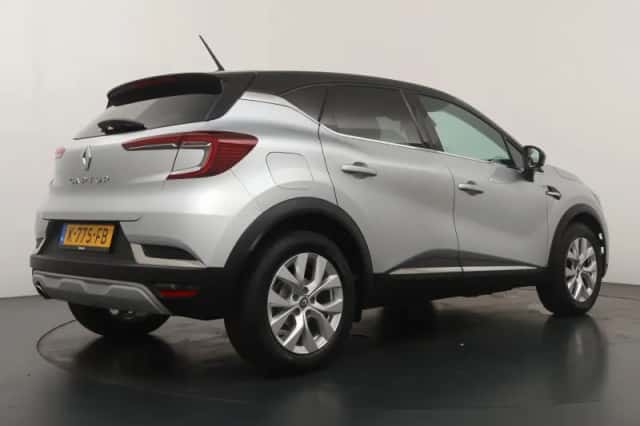 Renault Captur (2020) thumbnail 5