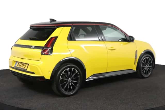 Renault 5 (2025) thumbnail 2