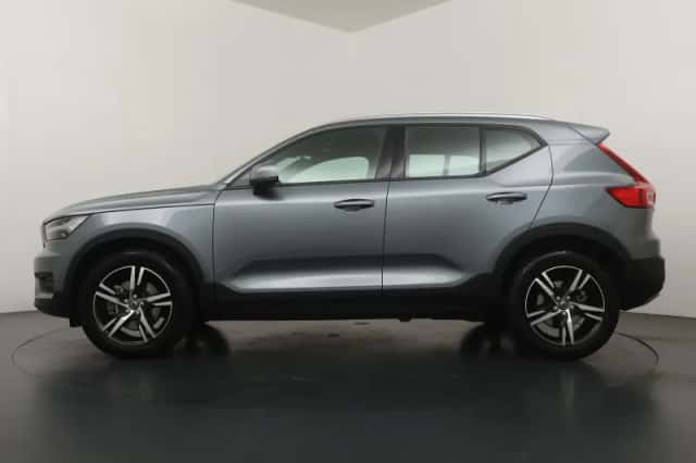Volvo XC40 (2018) thumbnail 2