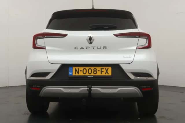 Renault Captur (2021) thumbnail 4