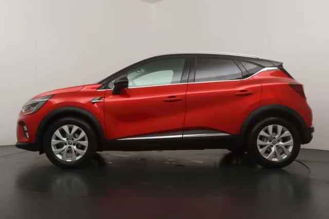 Renault Captur (2021) thumbnail 2