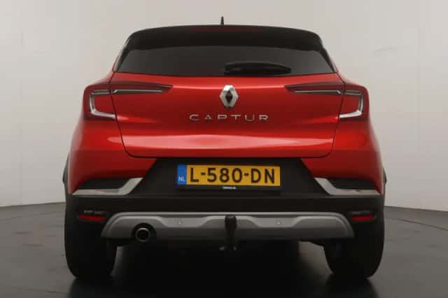 Renault Captur (2021) thumbnail 4