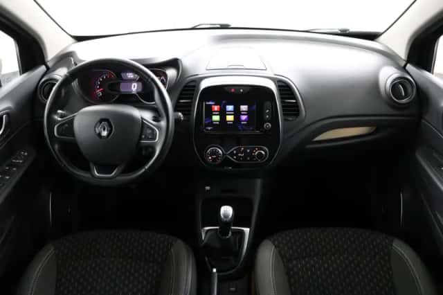 Renault Captur (2017) thumbnail 4