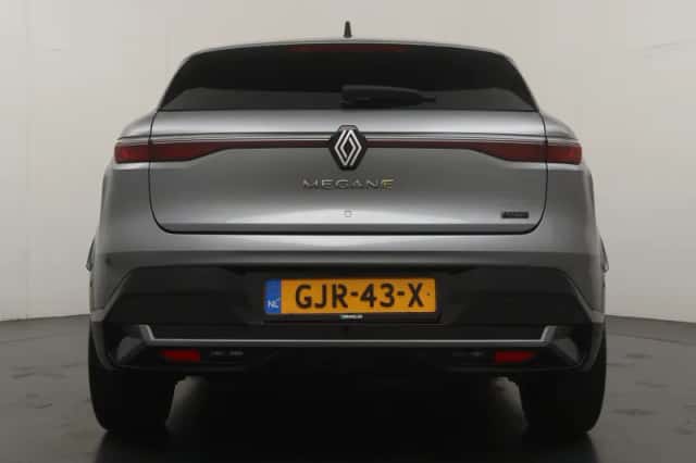 Renault Mégane E-Tech (2024) thumbnail 4