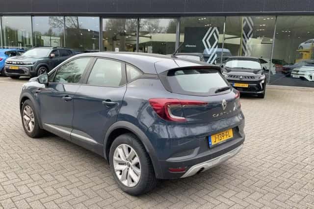 Renault Captur (2020) thumbnail 3