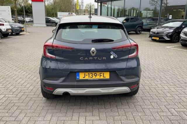 Renault Captur (2020) thumbnail 4