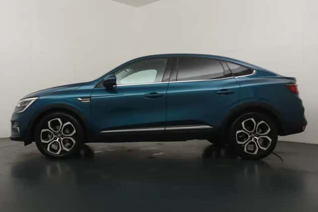 Renault Arkana (2022) thumbnail 2