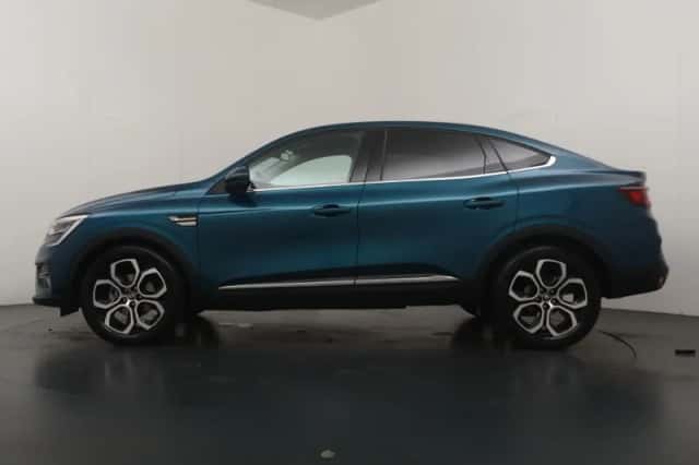 Renault Arkana (2022) thumbnail 2
