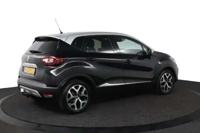 Renault Captur (2019) thumbnail 2
