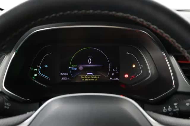 Renault Captur (2022) thumbnail 5