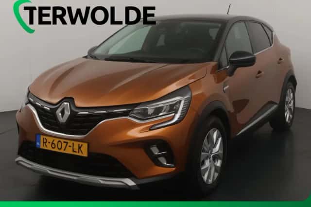 Renault Captur (2022) thumbnail 1