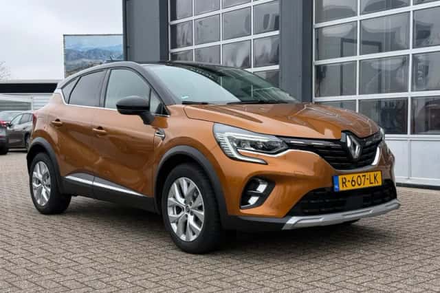 Renault Captur (2022) thumbnail 5