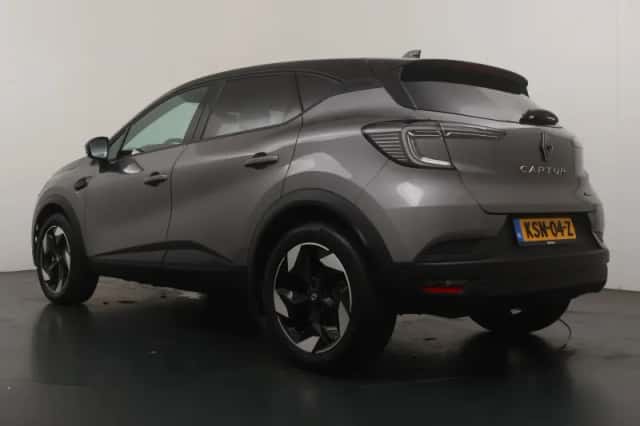 Renault Captur (2025) thumbnail 3