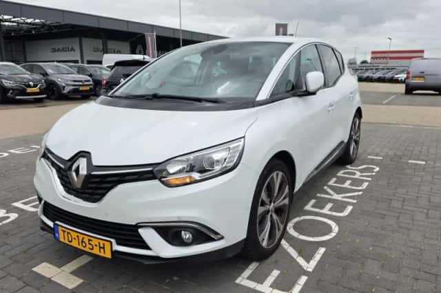 Renault Scénic (2018) thumbnail 2