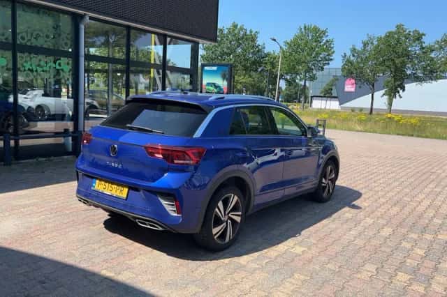 Volkswagen T-Roc (2022) thumbnail 5