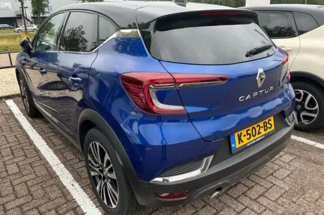 Renault Captur (2020) thumbnail 3
