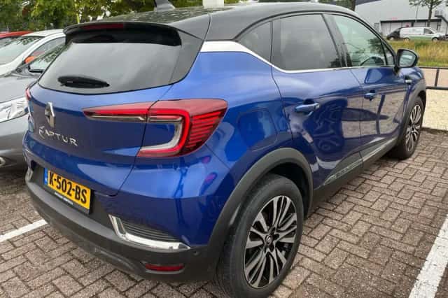 Renault Captur (2020) thumbnail 4