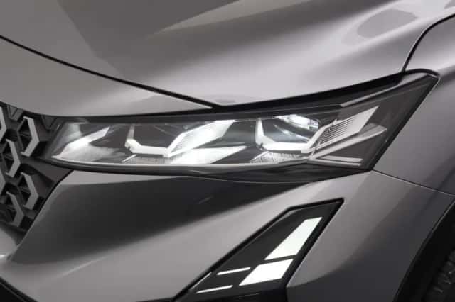 Renault Austral (2025) thumbnail 15