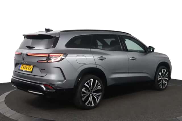 Renault Espace (2023) thumbnail 2