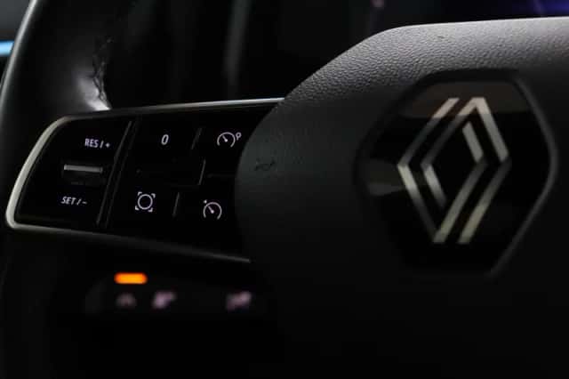 Renault Austral (2024) thumbnail 15