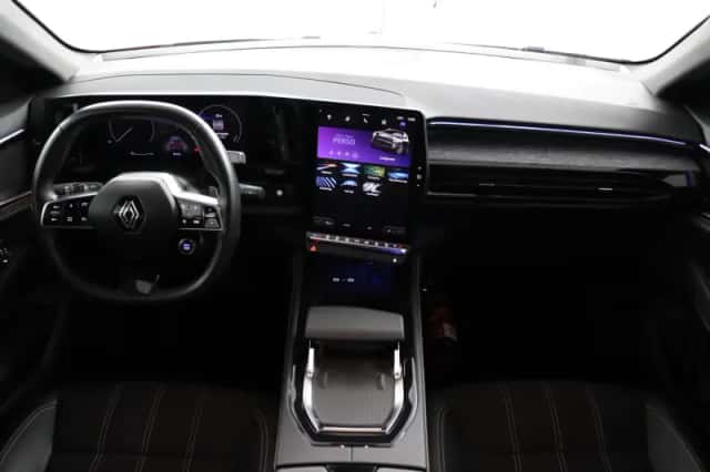 Renault Austral (2024) thumbnail 4