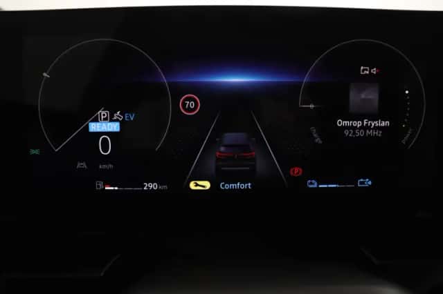 Renault Austral (2024) thumbnail 39
