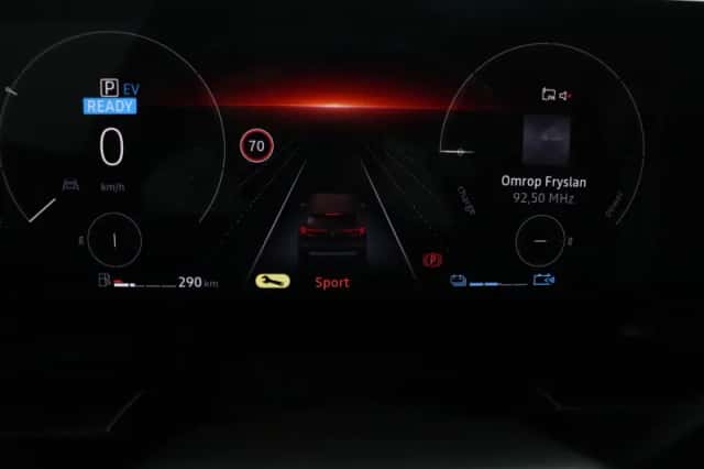 Renault Austral (2024) thumbnail 42