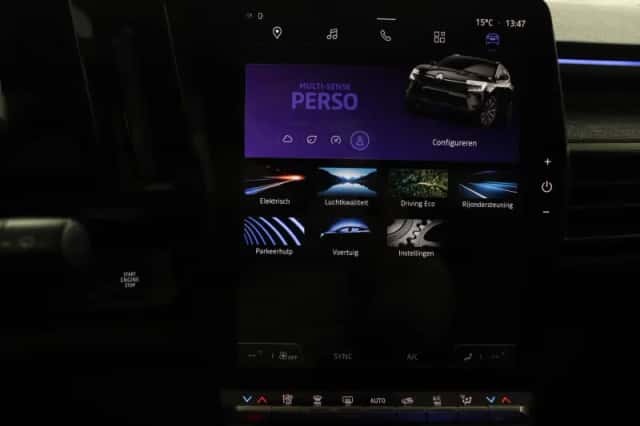 Renault Austral (2024) thumbnail 44
