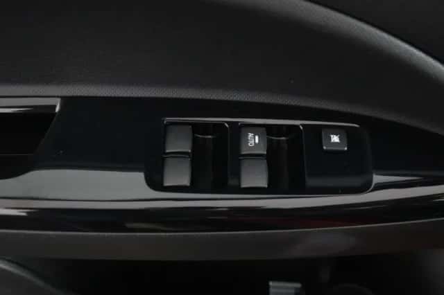 Mitsubishi Space Star (2020) thumbnail 21