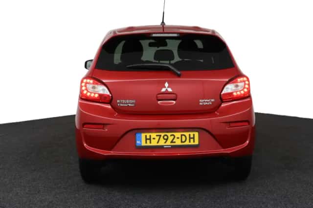 Mitsubishi Space Star (2020) thumbnail 31