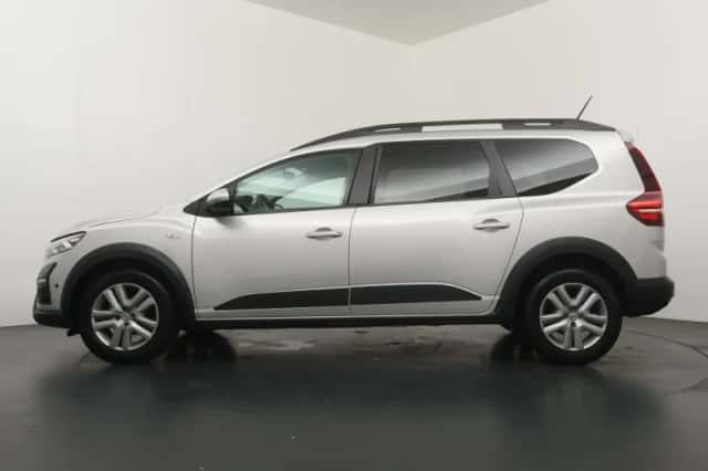 Dacia Jogger (2022) thumbnail 2