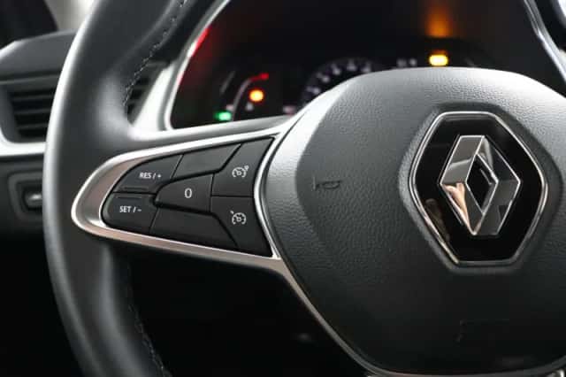 Renault Captur (2022) thumbnail 16