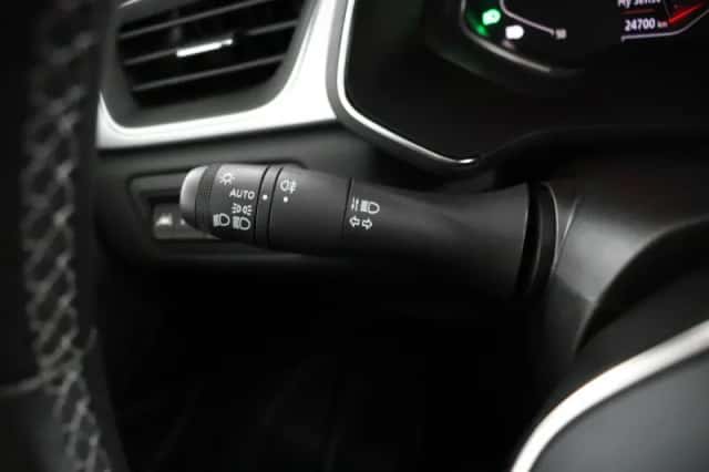 Renault Captur (2022) thumbnail 24