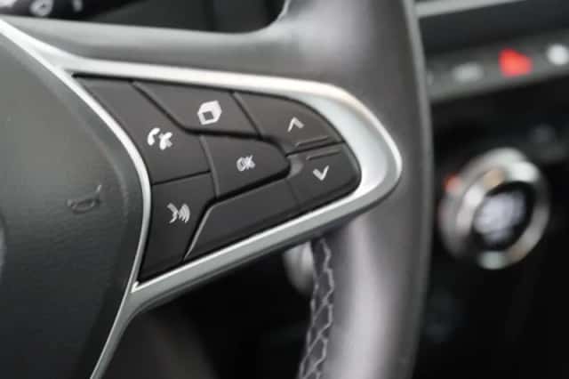 Renault Clio (2022) thumbnail 23