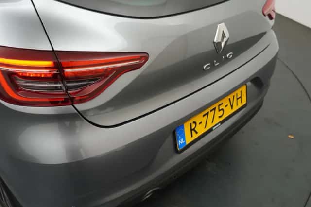 Renault Clio (2022) thumbnail 36