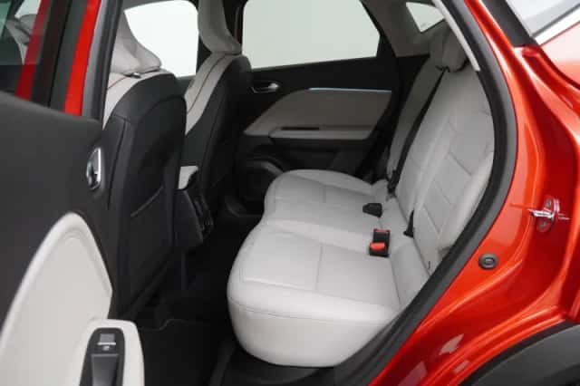 Renault Captur (2021) thumbnail 17