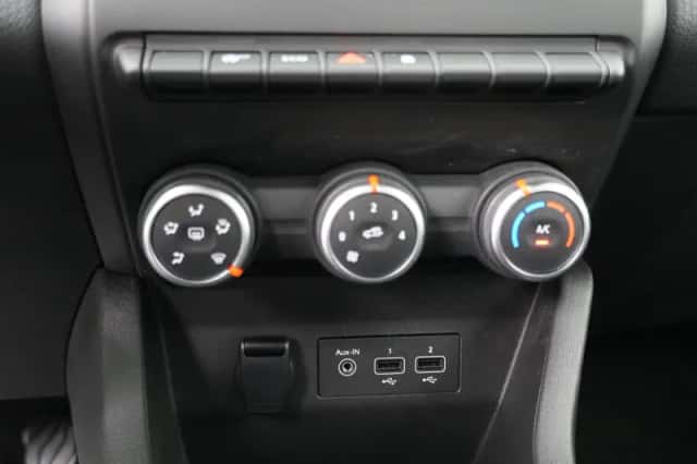 Renault Clio (2021) thumbnail 18