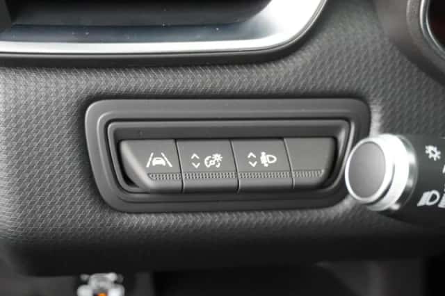 Renault Clio (2021) thumbnail 23