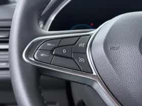 Renault Captur (2023) thumbnail 25