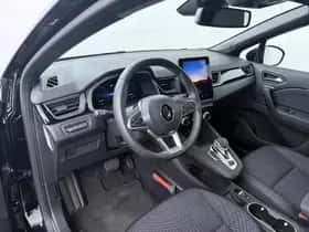Renault Captur (2023) thumbnail 28