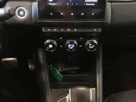 Renault Captur (2022) thumbnail 12