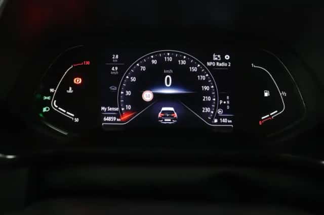 Renault Captur (2022) thumbnail 5