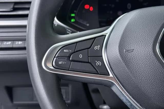 Renault Captur (2020) thumbnail 22