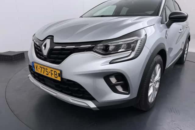 Renault Captur (2020) thumbnail 31