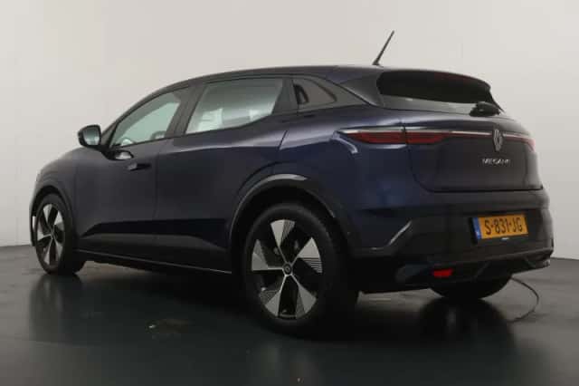 Renault Mégane E-Tech (2023) thumbnail 3